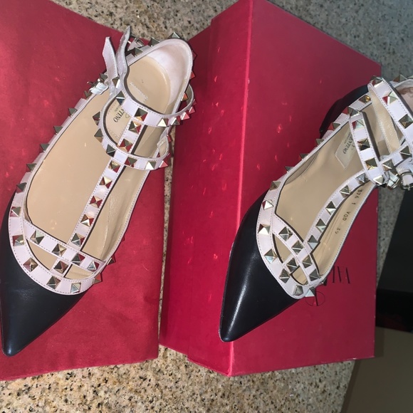 Valentino Garavani Rockstud Flats - Picture 3 of 9